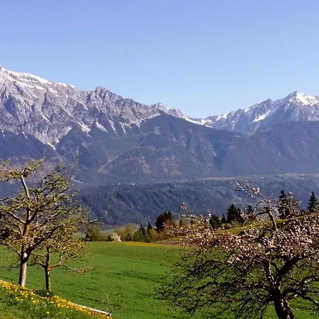 Bed & Breakfast Gaestehaus Koessler Tulfes
