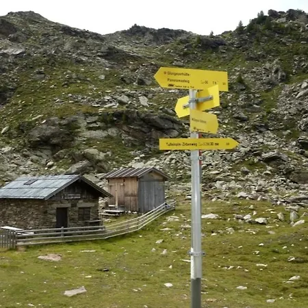 Gaestehaus Koessler Bed and breakfast Tulfes