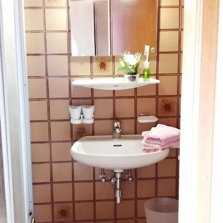 Gaestehaus Koessler Bed & Breakfast