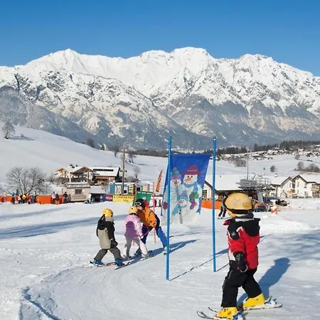 Gaestehaus Koessler トゥルフェス